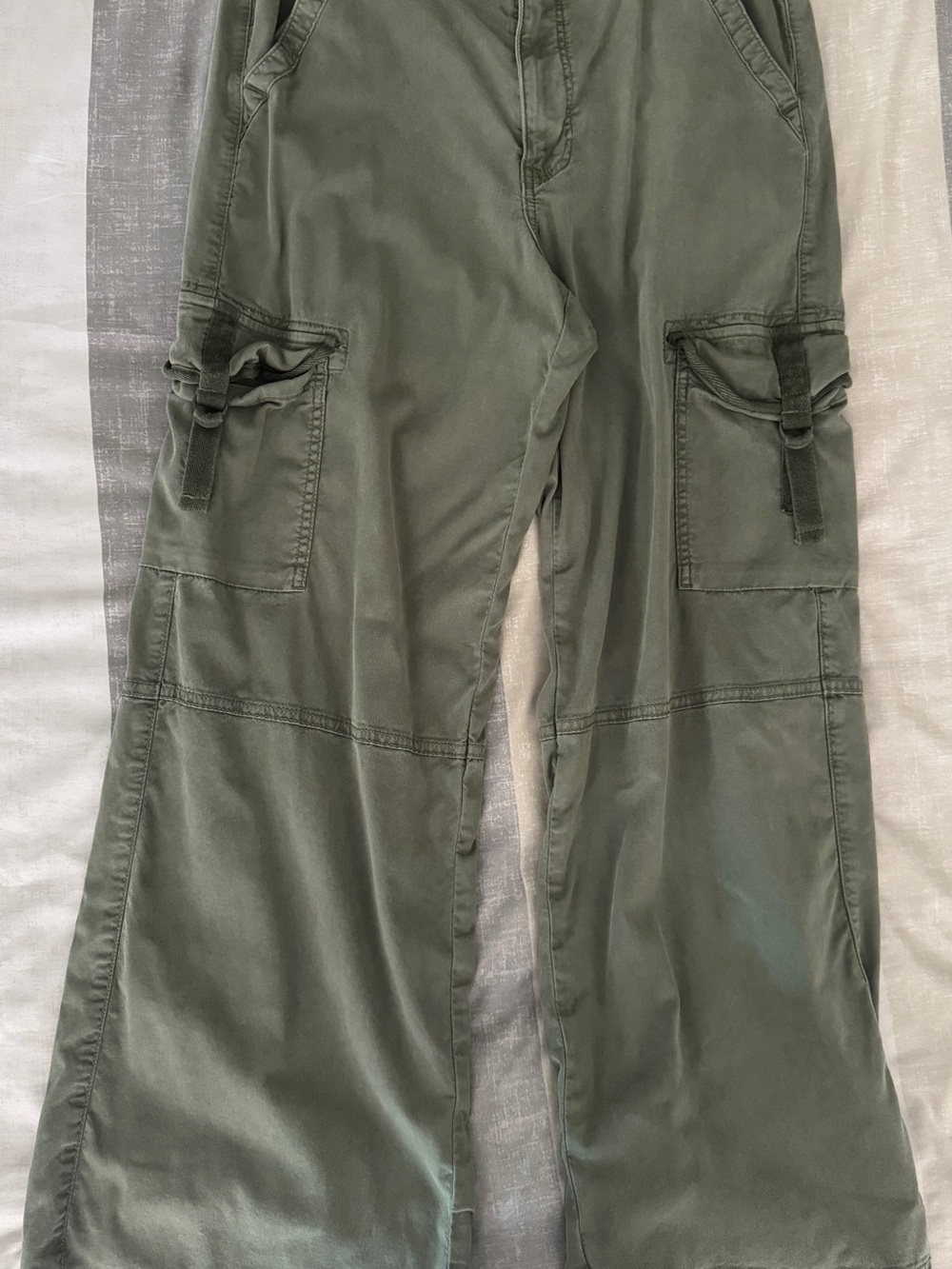 American Eagle Olive Green Cargo Utility Pants